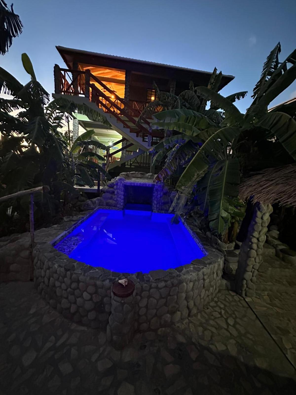 Orchid Resort Ltd Guillet Екстериор снимка